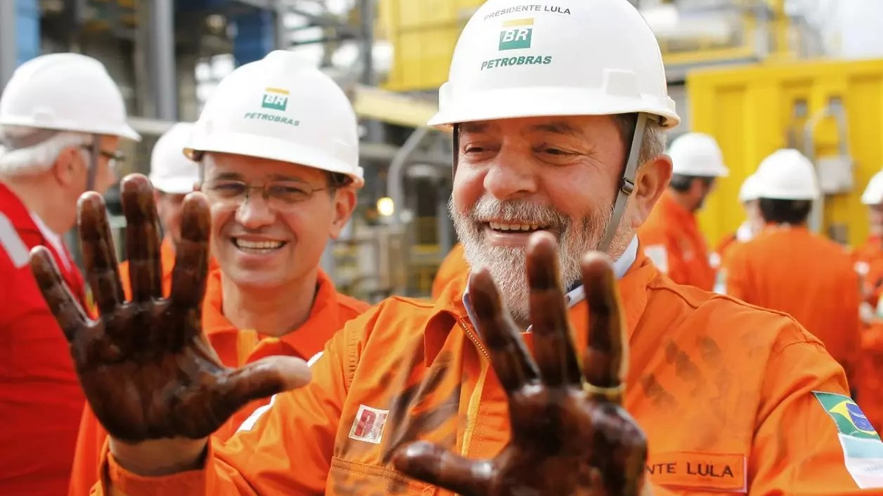 Valor da Petrobras cai R$ 84,8 bilhões desde a eleição de Lula
