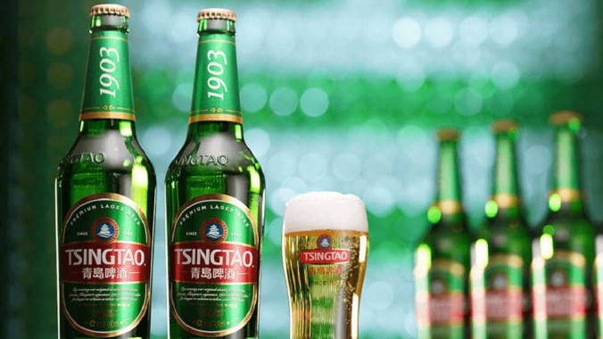 Segunda maior cervejaria da China investiga vídeo de funcionário urinando na bebida